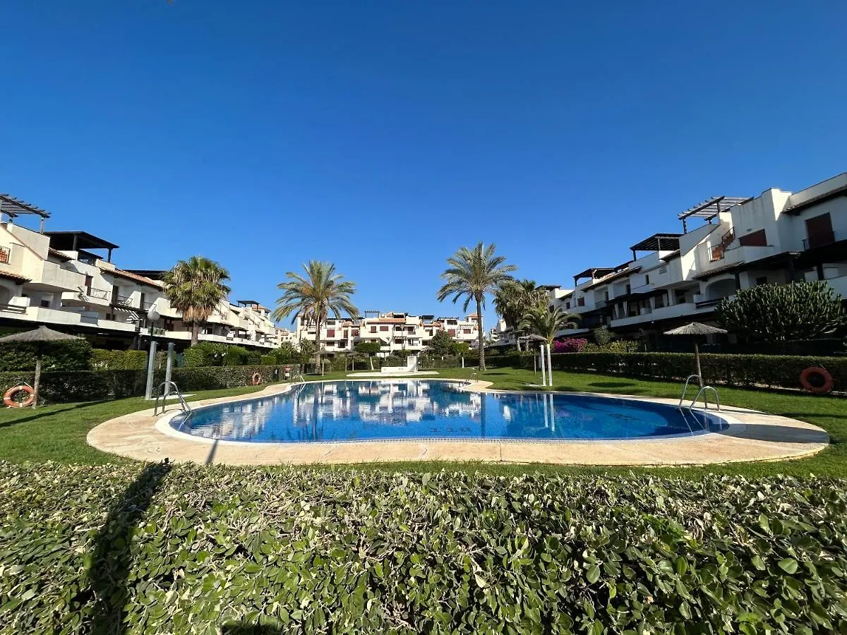 Atico Junto Al Mar Jardines De Nuevo Vera Acceso Directo A La Playa Wifi شقة